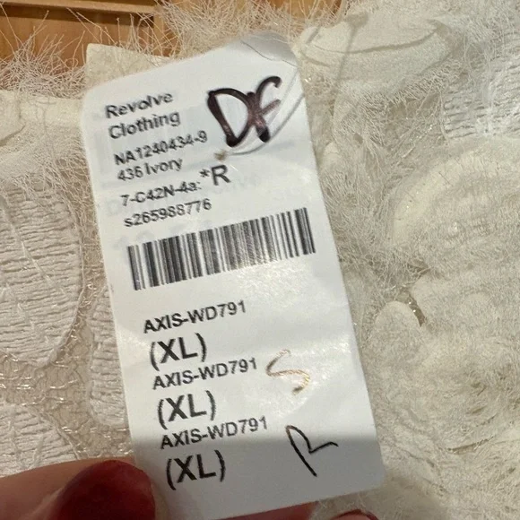 Unworn Alexis Natalina Dress ivory drop waist floral maxi dress size XL - Picture 4 of 8